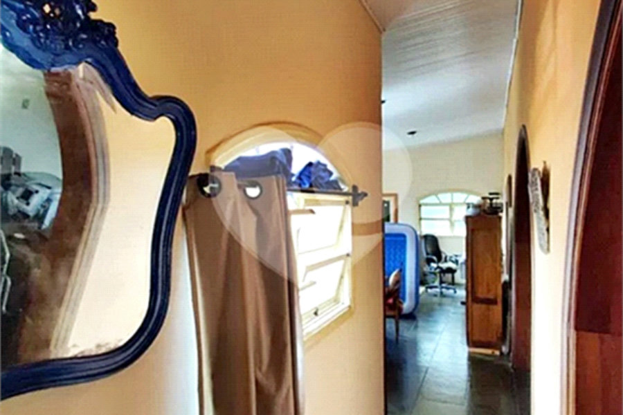 Casa à venda com 4 quartos, sendo 1 suíte, no condomínio Chacarás Bela Vista, Mairiporã - SP