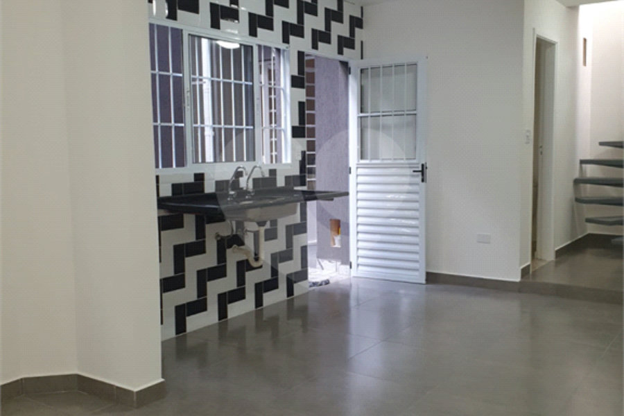 Sobrado à venda com 4 quartos em Santa Terezinha, São Paulo, SP