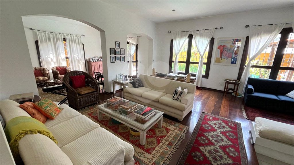 Casa à venda com 4 quartos, sendo 2 suítes, em Lar São Paulo, São Paulo, SP