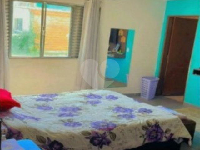 Sobrado à venda com 4 quartos, sendo 1 suíte,  em Jaraguá, São Paulo, SP