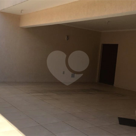Sobrado à venda com 6 quartos, sendo 3 suítes, em Jardim Refúgio, Sorocaba, SP