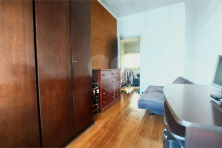 Casa à venda com 3 quartos, sendo 1 suíte, em Lapa, São Paulo, SP