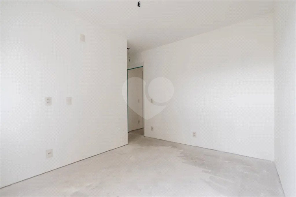 Apartamento à venda com 3 suítes em Jardim Dom Bosco, São Paulo, SP