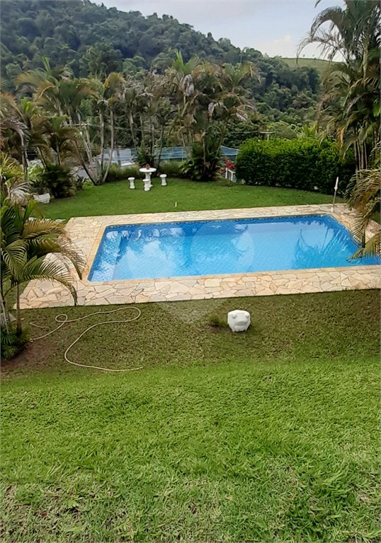 Casa em condomínio à venda com 3 quartos, sendo 1 suíte, no Centro, Bom Jesus dos Perdões, SP