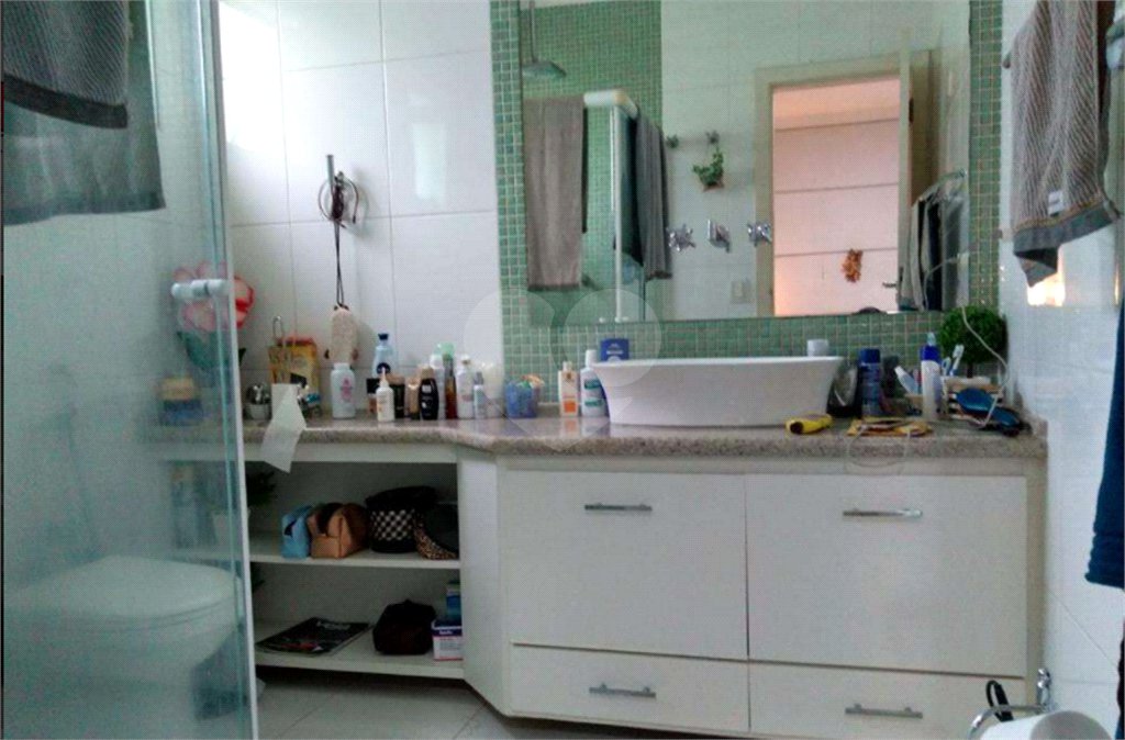 Sobrado à venda com 3 quartos, sendo 1 suíte, em Tremembé, São Paulo, SP