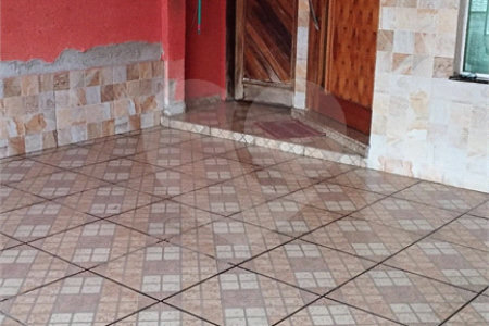 Sobrado à venda com 3 quartos, sendo 1 suíte,  em Vila Nova Cintra, Mogi das Cruzes, SP