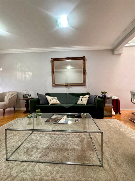 Casa à venda com 3 quartos, sendo 1 suíte, no condomínio Morada dos Pássaros, São Paulo - SP