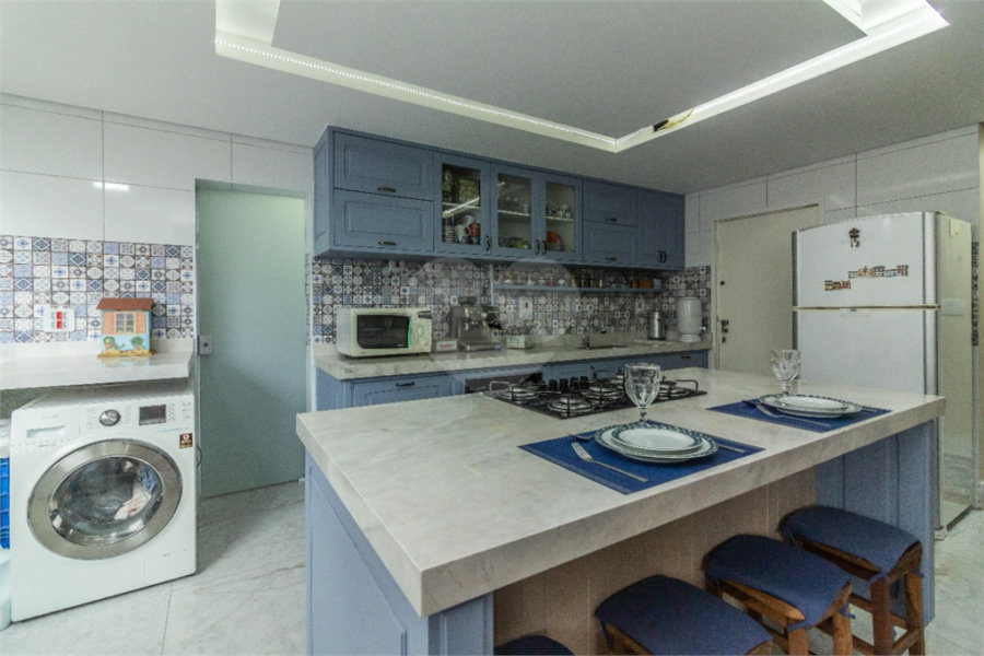 Apartamento à venda com 3 quartos, sendo 1 suíte,  em Paraíso, São Paulo, SP