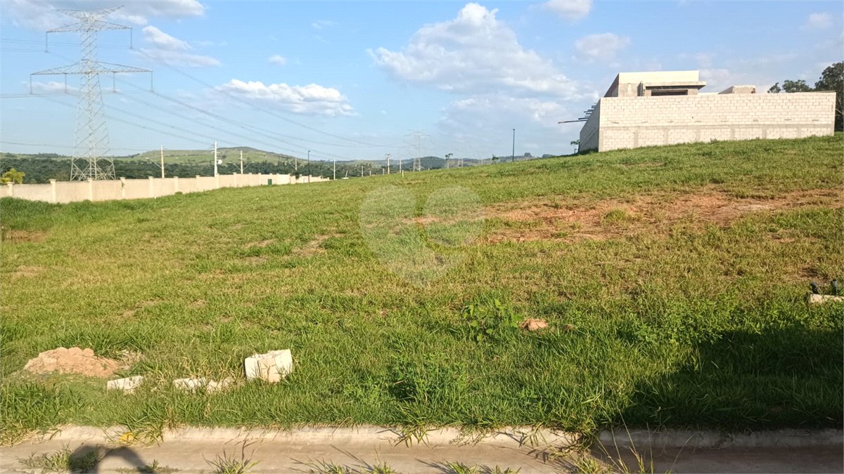 Terreno à venda no condomínio Ville Sainte Anne, Campinas - SP