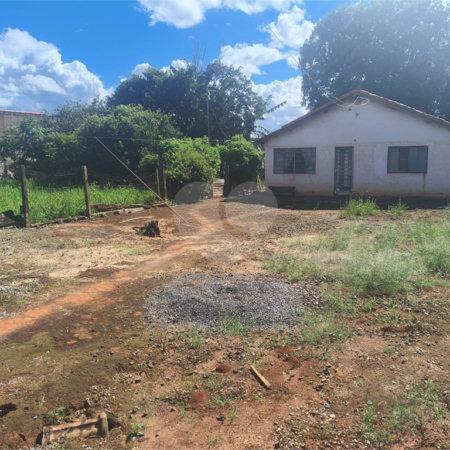 Sítio à venda com 2 quartos em Retiro Santana, Itapetininga, SP
