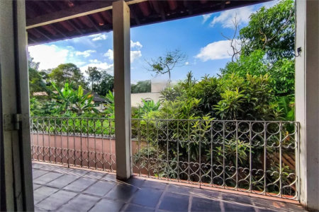 Sobrado à venda com 4 quartos, sendo 2 suítes,  em Jardim Morumbi, São Paulo, SP