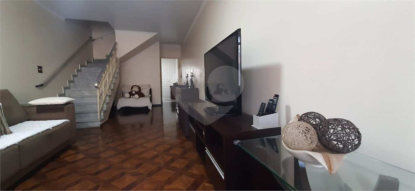 Sobrado à venda com 3 quartos, sendo 1 suíte, em Tremembé, São Paulo, SP