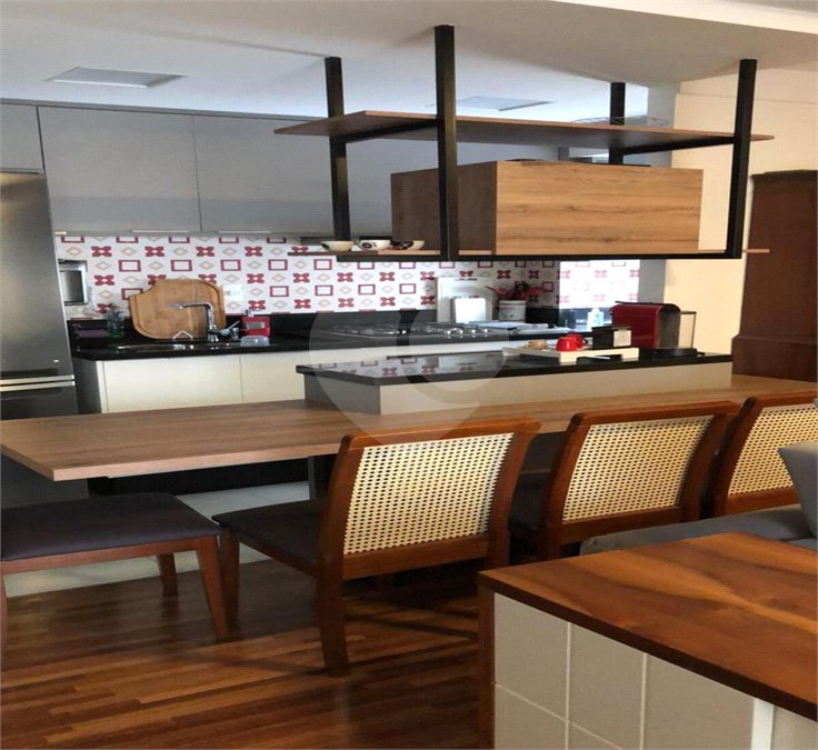 Apartamento à venda com 2 quartos, sendo 1 suíte, em Moema, São Paulo, SP
