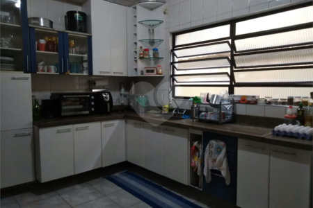 Sobrado à venda com 3 quartos, sendo 1 suíte, em Chora Menino, São Paulo, SP