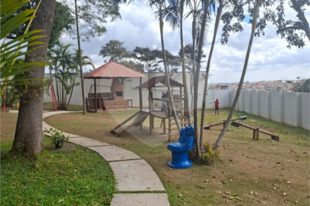 Apartamento à venda com 3 quartos, sendo 1 suíte,  em Vila São Sebastião, Mogi das Cruzes, SP