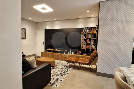 Apartamento à venda com 3 quartos, sendo 1 suíte, em Vila Paulicéia, São Paulo, SP