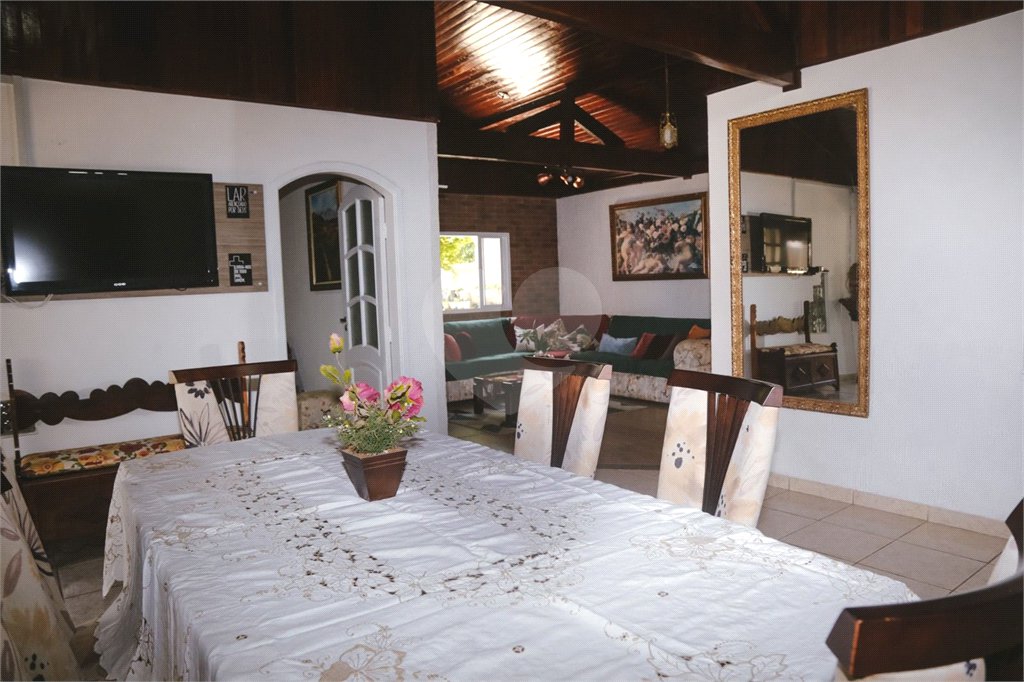 Casa à venda com 3 quartos, sendo 1 suíte, no condomínio Parque da Fazenda, Itatiba - SP