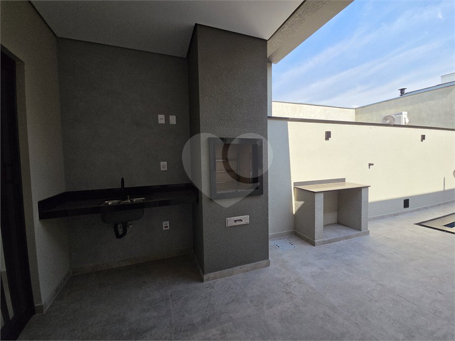 Casa à venda com 3 suítes no condomínio Helena Maria, Sorocaba - SP