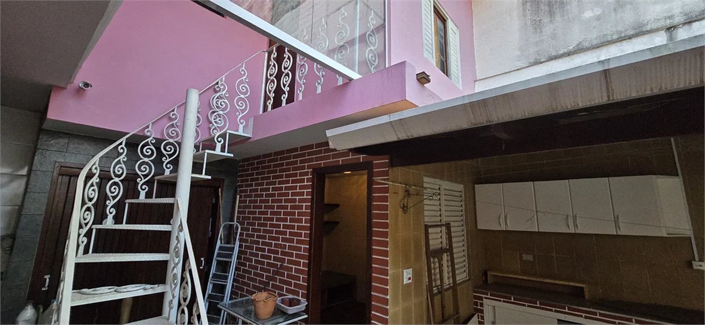 Casa à venda com 3 quartos, sendo 1 suíte, em Lar São Paulo, São Paulo, SP