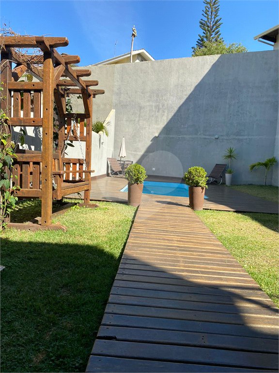 Sobrado à venda com 3 suítes em Jardim Paulista, Atibaia, SP