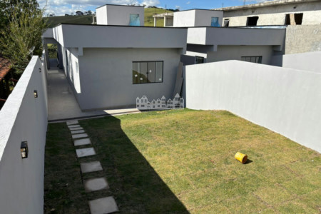 Casa à venda com 2 quartos, sendo 1 suíte, em Nova Suissa, Piracaia, SP