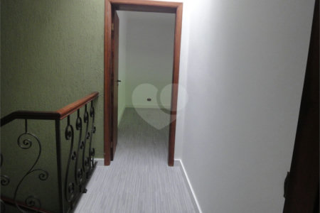 Sobrado à venda com 4 quartos, sendo 3 suítes, em Jardim São Bento, São Paulo, SP