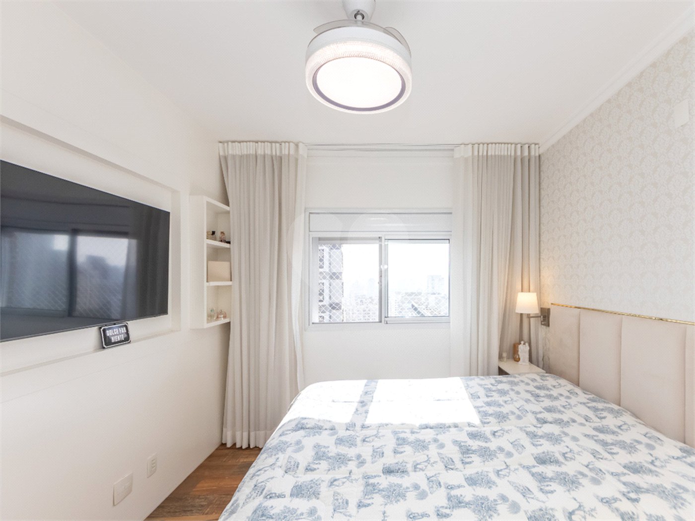 Apartamento à venda com 4 quartos, sendo 3 suítes, em Brooklin Paulista, São Paulo, SP