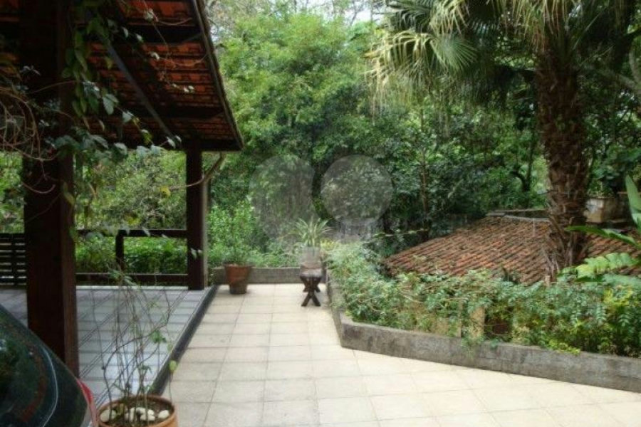 Casa Térrea à venda com 3 quartos, sendo 1 suíte, em Parque Petrópolis, Mairiporã, SP