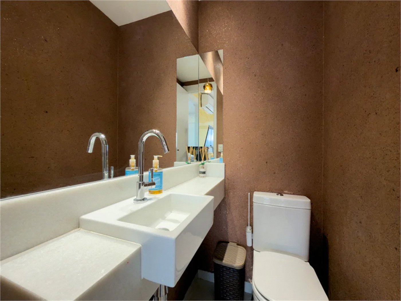 Apartamento à venda com 4 quartos, sendo 2 suítes, em Pinheiros, São Paulo, SP