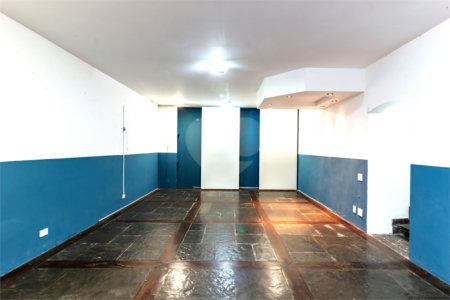 Casa à venda com 4 quartos, sendo 1 suíte, em Jardim das Bandeiras, São Paulo, SP