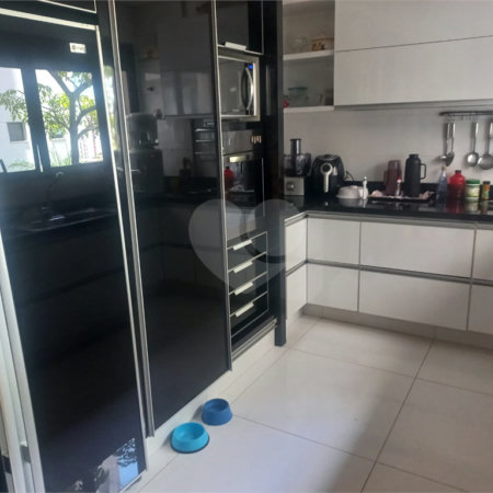 Apartamento à venda com 3 suítes em Vila Pompéia, São Paulo, SP