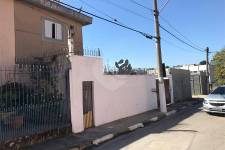 Sobrado à venda com 2 quartos em Vila Perreli, Poá, SP
