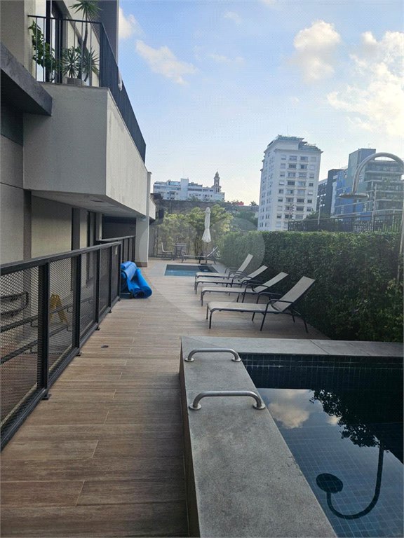 Apartamento à venda com 2 quartos, sendo 1 suíte,  em Pinheiros, São Paulo, SP
