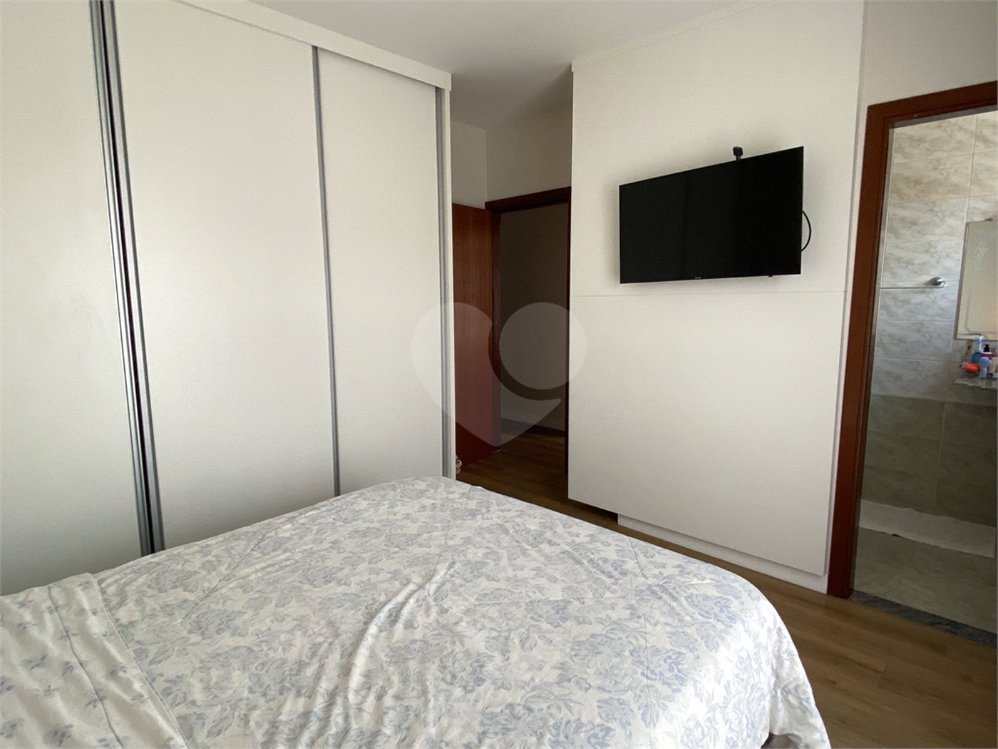 Casa à venda com 3 quartos, sendo 1 suíte, em Jardim das Palmeiras, Valinhos, SP