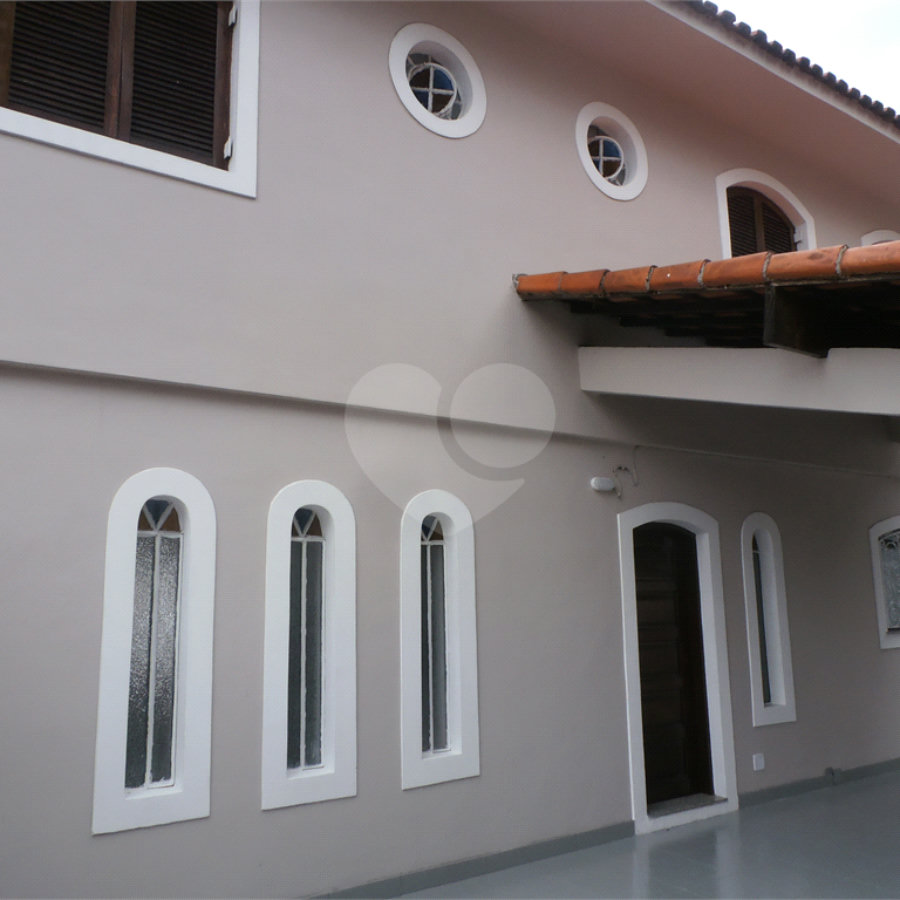 Sobrado à venda ou para alugar com 4 quartos, sendo 1 suíte, em Vila Butantã, São Paulo, SP