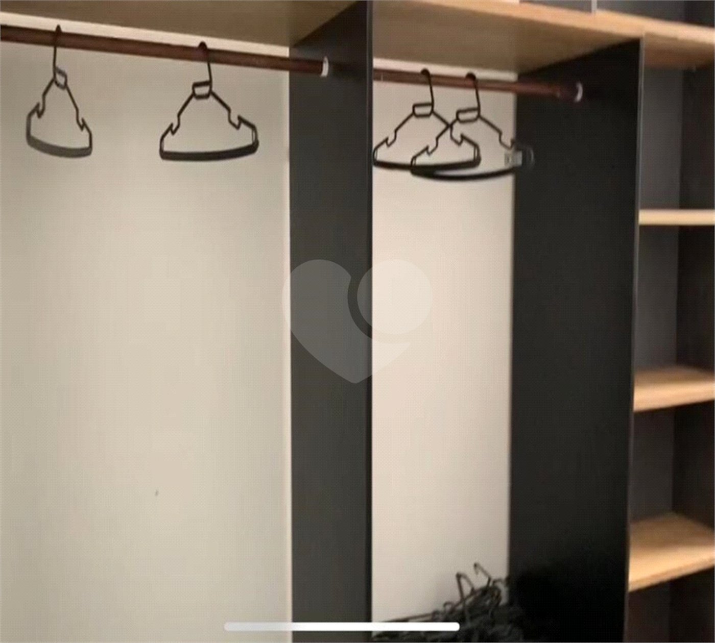 Casa à venda com 3 quartos, sendo 1 suíte, no condomínio Jardim Toscana, Indaiatuba - SP