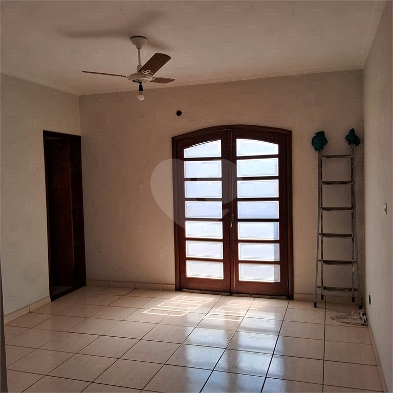Sobrado à venda com 3 quartos, sendo 1 suíte,  em Cidade Nova I, Indaiatuba, SP