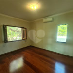 Casa à venda com 4 quartos, sendo 2 suítes, no condomínio Bosque de Grevilea, Vinhedo - SP