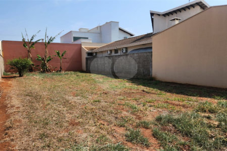 Terreno à venda em Jardim dos Flamboyants, Araraquara, SP