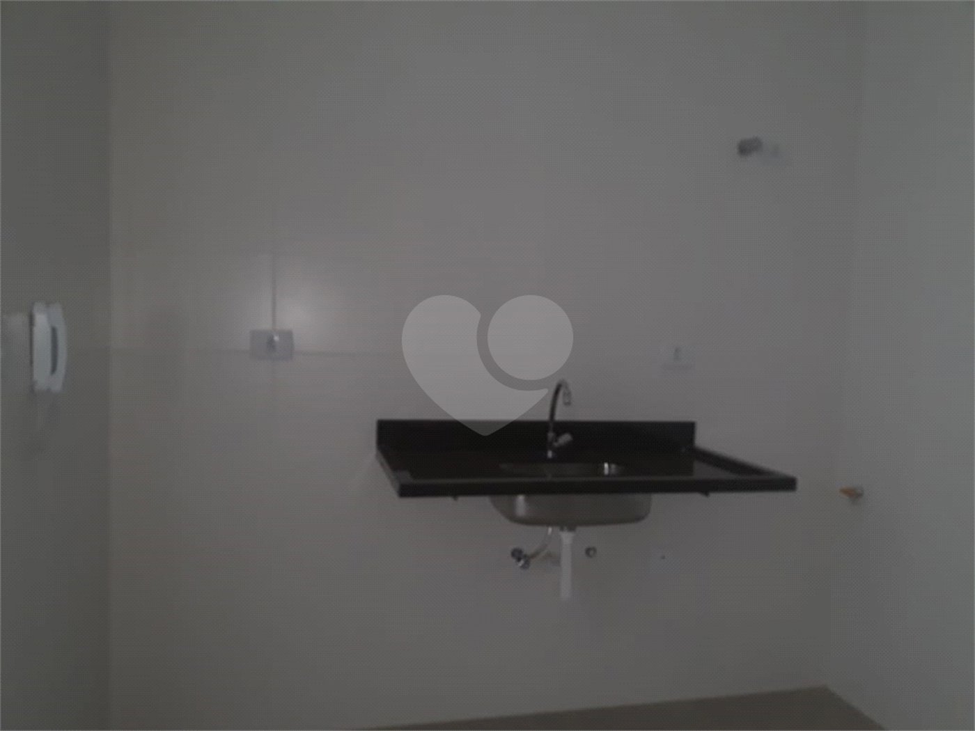 Casa à venda com 2 suítes no condomínio martinha, São Paulo - SP