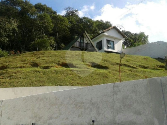 Sobrado à venda com 5 quartos em Jardim Mairiporã, Mairiporã, SP