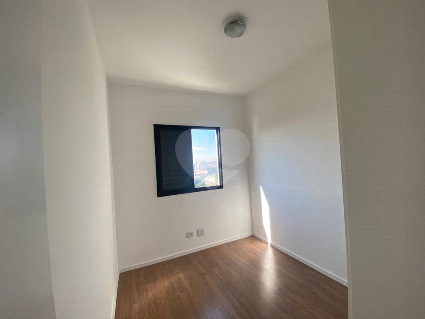 Apartamento à venda ou para alugar com 2 quartos, sendo 1 suíte, em Condomínio Granja Viana Ii, Cotia, SP
