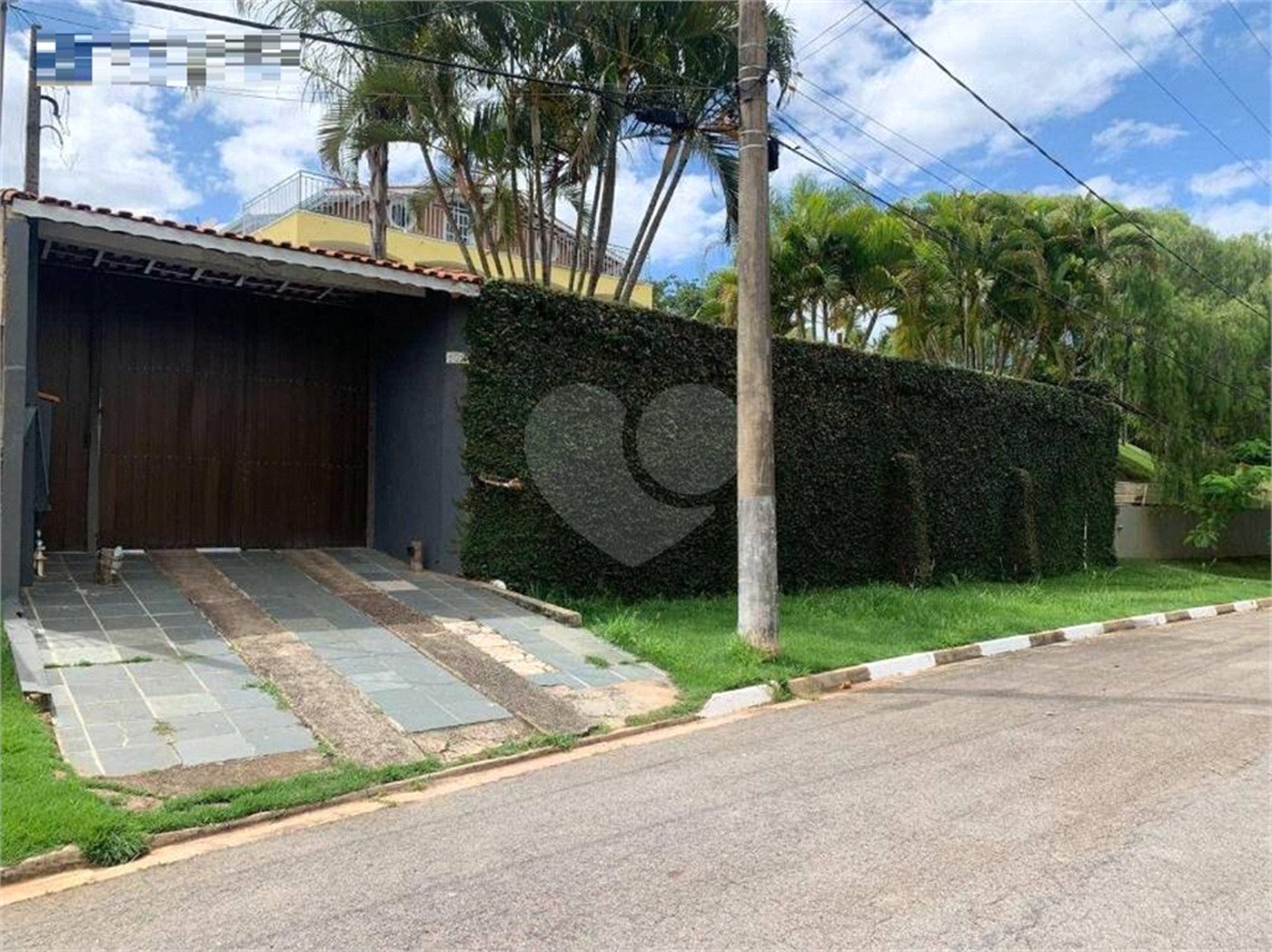 Casa à venda com 3 quartos no condomínio Recanto Florido, Vinhedo - SP