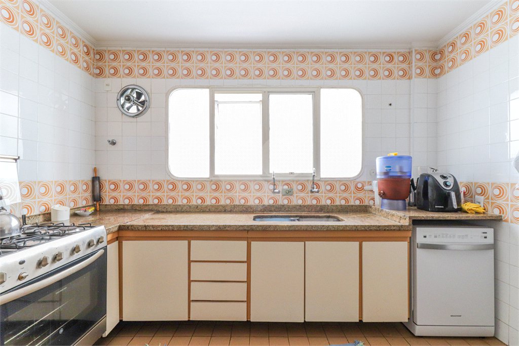 Apartamento à venda com 4 quartos, sendo 2 suítes, em Jardim Paulista, São Paulo, SP