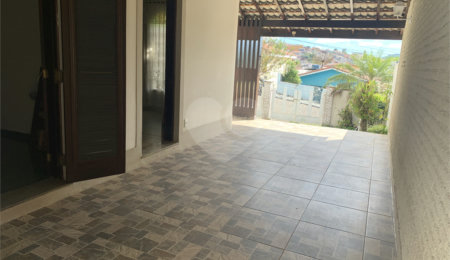 Casa à venda com 2 quartos no Centro, Bom Jesus dos Perdões, SP