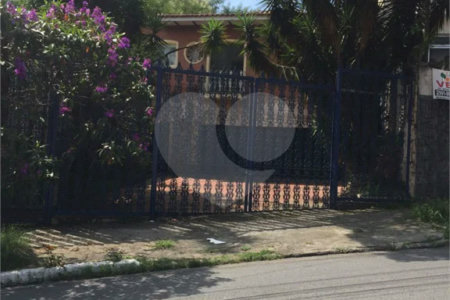 Casa à venda com 3 quartos, sendo 1 suíte, em Tucuruvi, São Paulo, SP