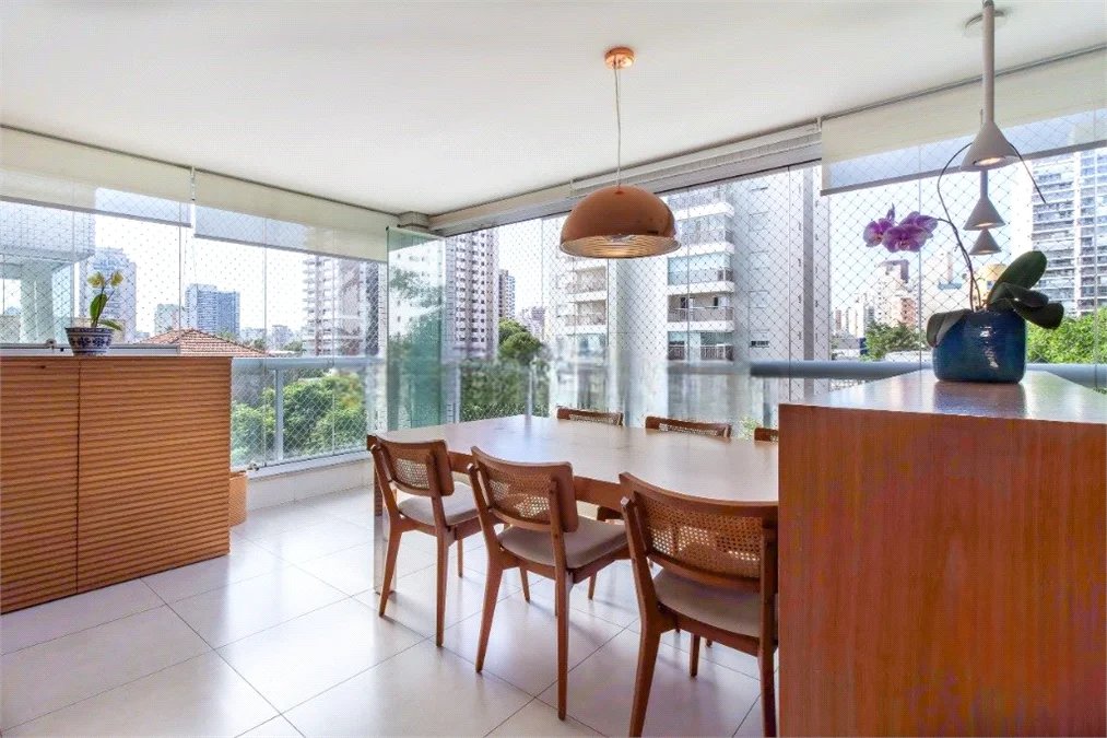 Apartamento à venda com 3 suítes em Água Branca, São Paulo, SP