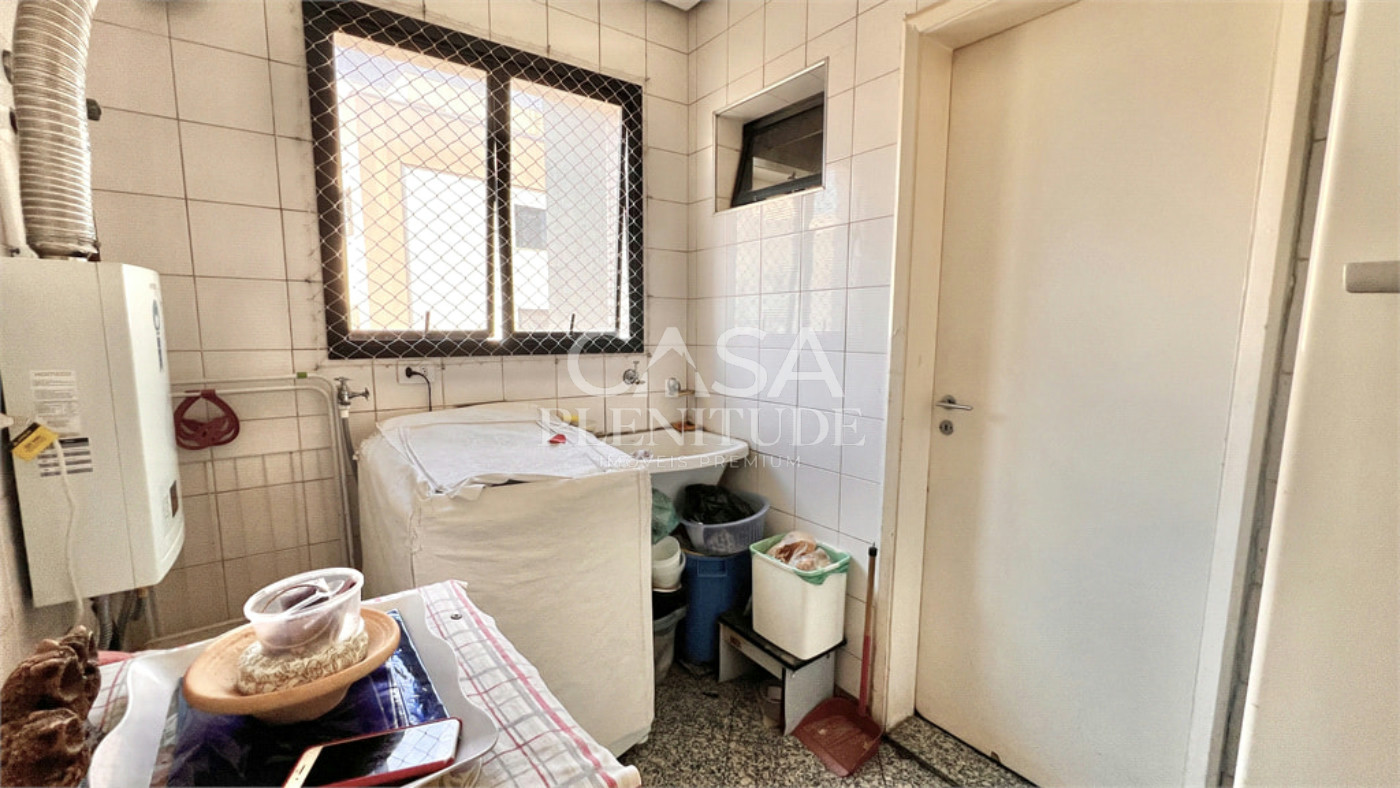 Apartamento à venda com 4 quartos, sendo 1 suíte,  em Vila Mariana, São Paulo, SP