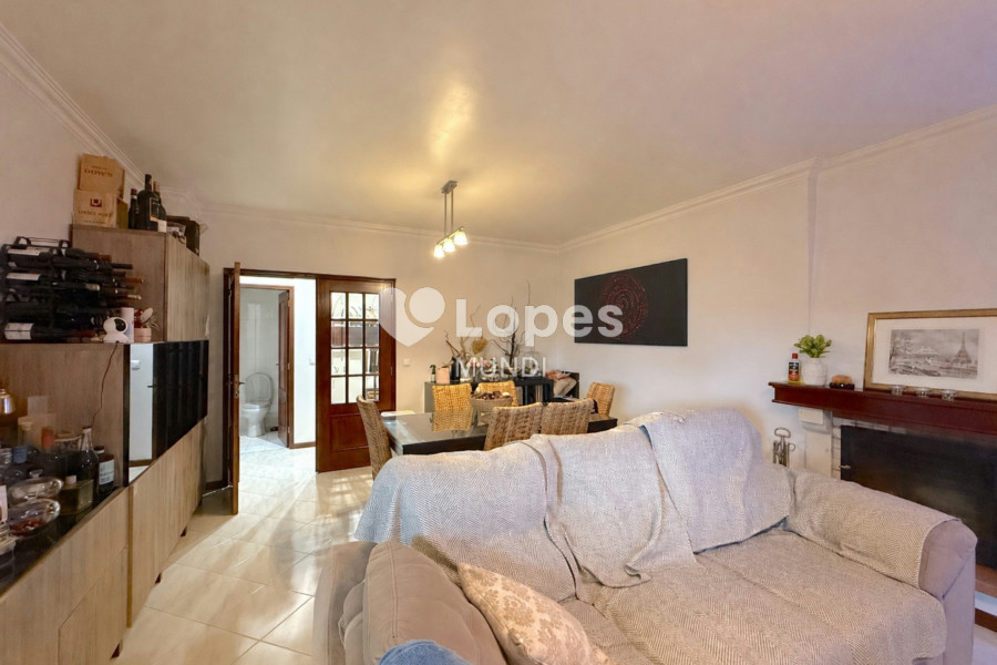 Apartamento T3 à venda em Rio Tinto, Gondomar, Portugal – Mobiliado