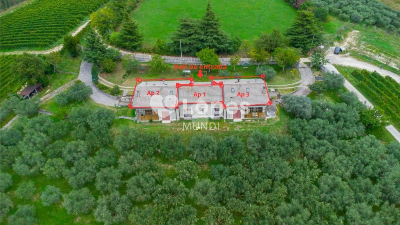 Casa multifamiliar à venda em Verona, Itália – 3 unidades e 12.000 m²